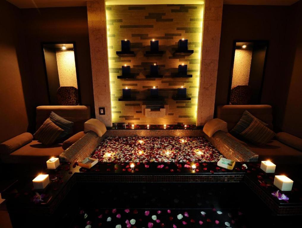 Marco Polo Davao Ξενοδοχείο Εξωτερικό φωτογραφία A spa at the Taj Mahal Palace, Mumbai, India