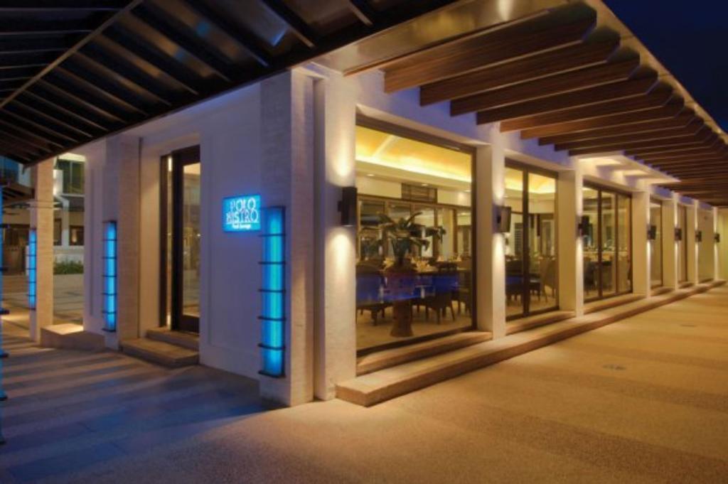 Marco Polo Davao Ξενοδοχείο Εξωτερικό φωτογραφία The restaurant at the hotel
