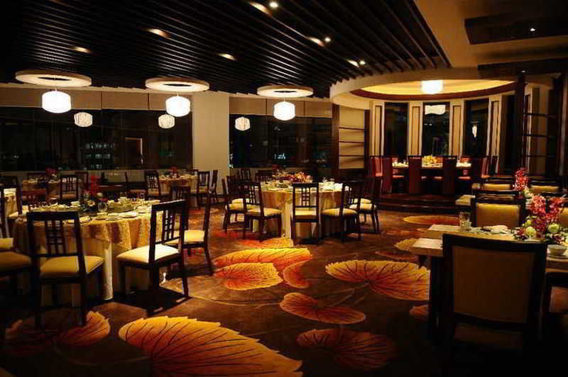 Marco Polo Davao Ξενοδοχείο Εξωτερικό φωτογραφία A restaurant in the hotel