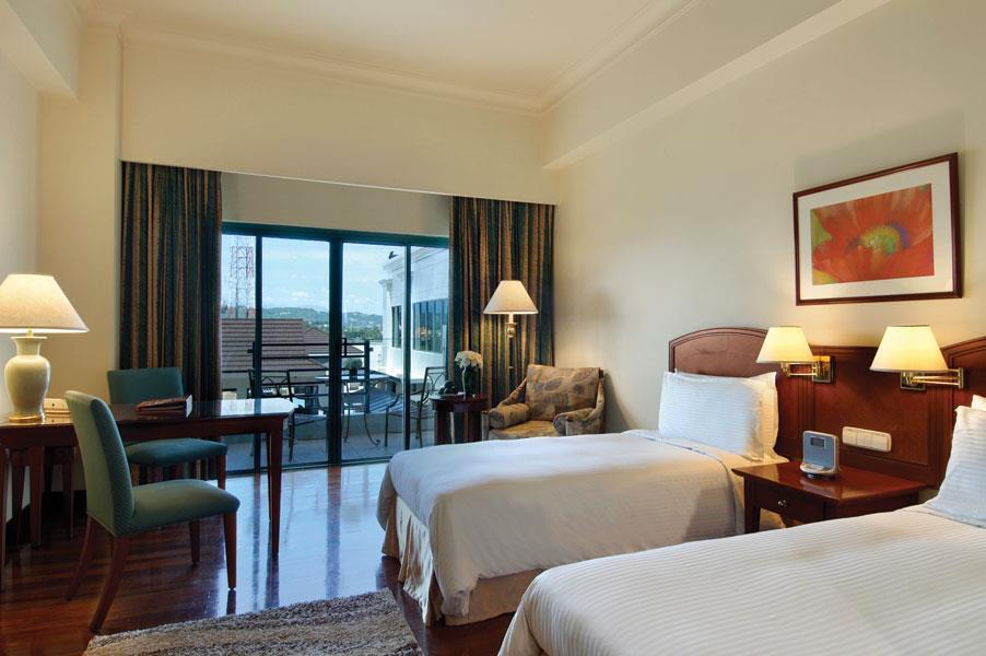 Marco Polo Davao Ξενοδοχείο Εξωτερικό φωτογραφία A room at the Taj Bengal