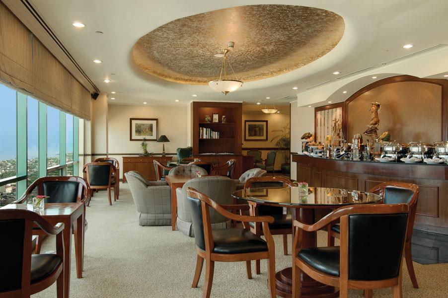 Marco Polo Davao Ξενοδοχείο Εξωτερικό φωτογραφία Club Lounge at the Fairmont